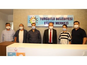 Turgutlu Belediyesi üniversite tercih merkezleri açıldı