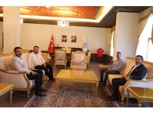 AK Parti Genel Sekreteri Şahin’den Belediye Başkanı Arı’ya ziyaret