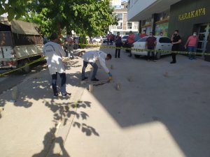 Denizli’de silahlı saldırı: 1’i polis 2 yaralı