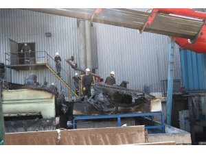 Gerede OSB’de metal fabrikasının soğutma kuleleri yandı