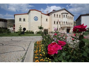 Bayburt Üniversitesi Türkiye’deki köklü birçok üniversiteyi geride bıraktı