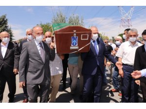 Bakan Soylu, Düzce Belediye Başkanı Faruk Özlü’yü acı gününde yalnız bırakmadı