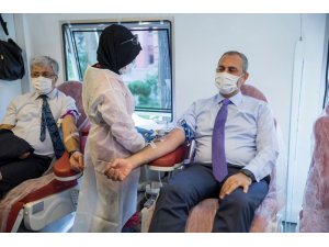 Adalet Bakanı Gül’den kan bağışı kampanyasına destek