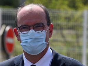 Fransa Başbakanı Castex: "Kontrolü zor olacak bir salgın riski altında kalacağız"