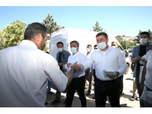 Aksaray Belediyesi şehrin maske ihtiyacını karşılıyor