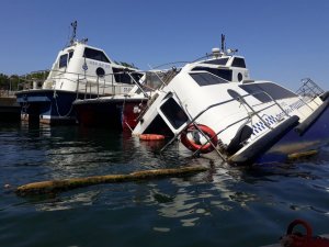 Deniz taksiler Haliç'te çürüyor;  Fadıl Akgündüz döneminde operasyon durdu