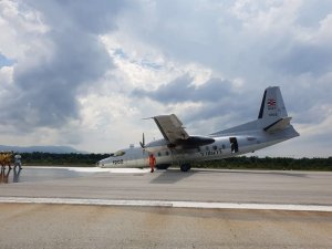 Tayland’da askeri uçak burun üstü acil iniş yaptı