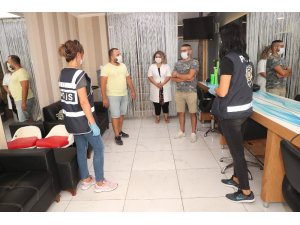 Antalya polisinden 847 berber, kuaför ve güzellik salonuna denetim