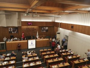 Büyükşehir meclisinde AK Parti Grubu salonu terk etti