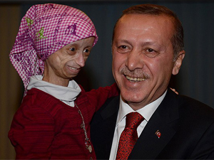 Başbakan Erdoğan progerie hastası Gamze'yle görüştü