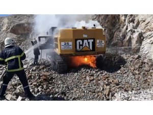 Kırıkkale’de 1,5 milyonluk iş makinesi yandı