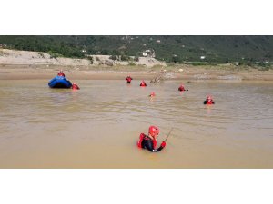 AKUT 6 ekibi ve 50 gönüllüsüyle Giresun’da yaşanan sel sonrası kayıpları arıyor