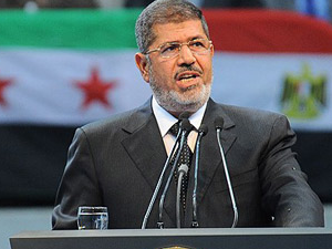 Mursi'nin eşi de gösterilere katıldı