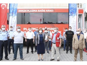 Büyükşehir personellerinden immün plazma bağışı