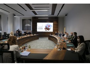 Nevşehir Valisi Becel konaklama sektörü temsilcileriyle bir araya geldi