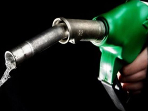 Petrol fiyatı düşüyor
