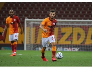 Emre Kılınç, Galatasaray kariyerine golle başladı