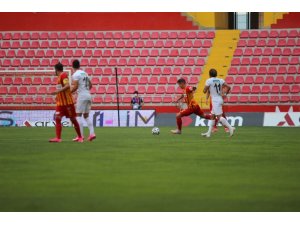 Süper Lig: HES Kablo Kayserispor: 1 - Kasımpaşa: 0 (İlk yarı)