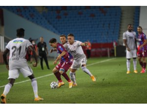 Süper Lig: Trabzonspor: 0 - Beşiktaş: 1 (İlk yarı)