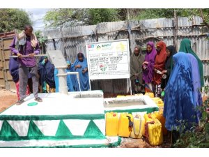 Bursasporlu taraftarlar şehitler için Somali’de iki su kuyusu açtırdı