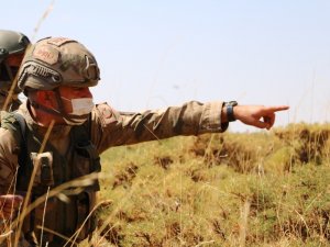Siirt’te PKK’lı teröristlere ait sığınaklar imha edildi