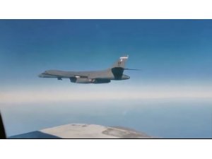 Rus ve ABD uçakları Uzak Doğu’da karşı karşıya geldi