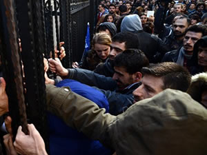 Marmara Üniversitesi önünde arbede