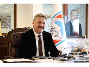 Başkan Palancıoğlu Kayserili sporcu Turgay Bayram’ı tebrik etti