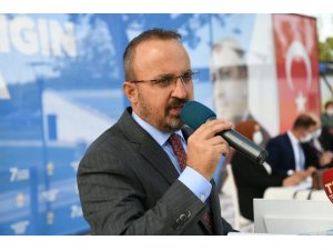 AK Partili Turan: “Fransa Cumhurbaşkanına Türkçe tweet attıran adamın adı Recep Tayyip Erdoğan’dır”