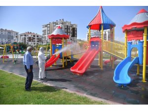 Isparta’daki 326 çocuk parkı aralıksız dezenfekte ediliyor