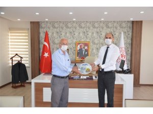 Bilecik Edebali Kültür ve Araştırma Derneğini Başkanı Durmuş’tan İl Müdürü Özdemir’e ziyaret