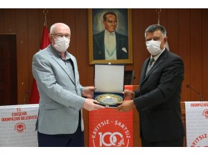 Eskişehir Kırım Derneğinden Başkan Kurt’a teşekkür ziyareti