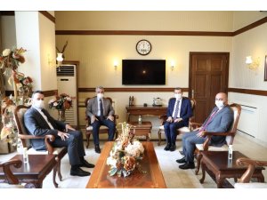 Başkan Arısoy’dan Erzincan Valisi Mehmet Makas’a “hayırlı olsun” ziyareti