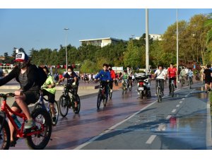 Tuzla’da sosyal mesafeli bisiklet ve yürüyüş etkinliği