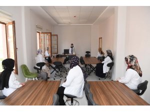 Muş Belediyesi meslek kursları ile kadınlara iş imkânı sağlıyor