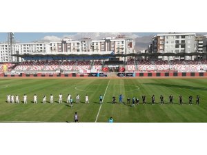 TFF 2. Lig Kırmızı Grup: Van Spor FK: 0 - Kırklarelispor: 0