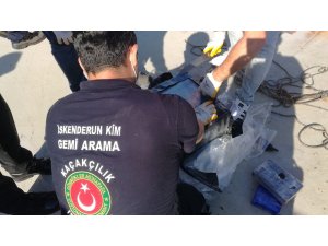 Gümrük Muhafaza Ekiplerinin koordinasyonunda İskenderun Körfezi açıklarında uyuşturucu operasyonu gerçekleştirildi
