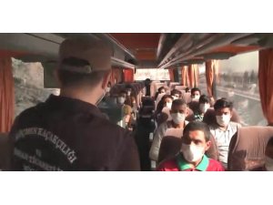 Kocaeli’de yolcu otobüsünde 14 düzensiz göçmen yakalandı: 2 gözaltı