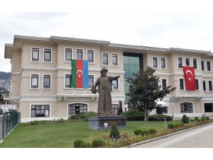 Osmangazi’den Azerbaycan’a bayraklı destek