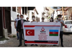 Azerbaycanlı gençler savaşmaya hazır
