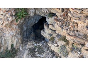 Tunceli’de bir mağara imha edildi, 1,5 tondan fazla yaşam malzemesi ele geçirildi
