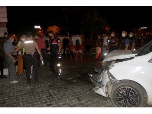 Fethiye’de hafif ticari araçla çarpışan ambulans devrildi: 6 yaralı
