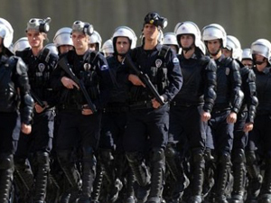 Sakaraya'da 14 polisin yeri değiştirildi