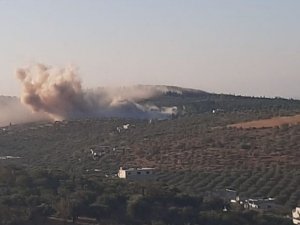 Rus savaş uçakları İdlib’i vurdu: 2 ölü, 13 yaralı