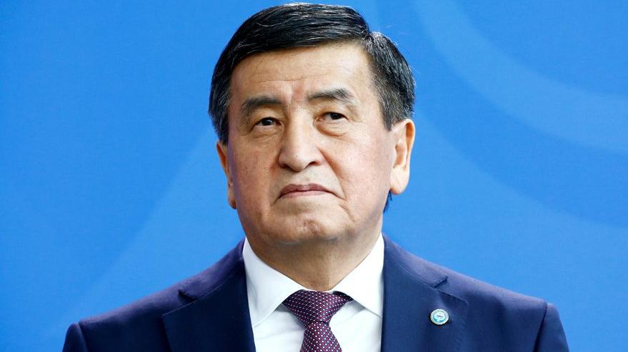Kırgızistan’da tansiyon yükseldi: Cumhurbaşkanı istifa etti