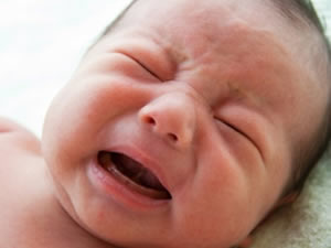 Bebekte inatçı ağlama niye?