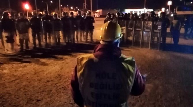 Tazminatları için direnen Somalı madenciler gözaltına alındı