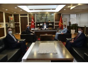 Belediye Başkanı Vidinlioğlu’ndan muhtarlara kutlama