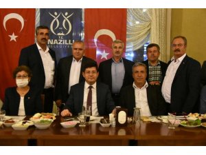 Nazilli Belediye Başkanı Özcan muhtarlarla yemekte buluştu