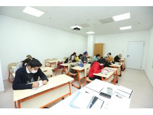 Çayırova’da üniversiteye hazırlık kursları başladı